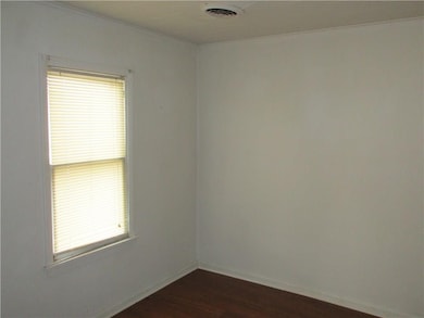 231 Mcshane St, Columbus, IN 47201 - photo 5