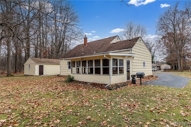 1219 Parkview Dr, North Tonawanda, NY 14120 - photo 6