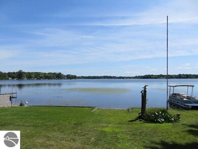 642 N Lakeview Dr, Hale, MI 48739 - photo 7