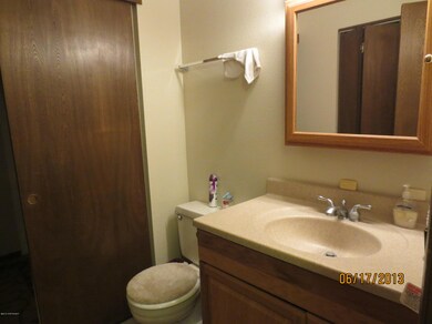 804 Wildrose bath 2 - Copy