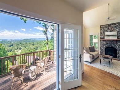 Long range mountain and Downtown views!