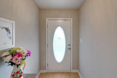 5-05-Entrance-01