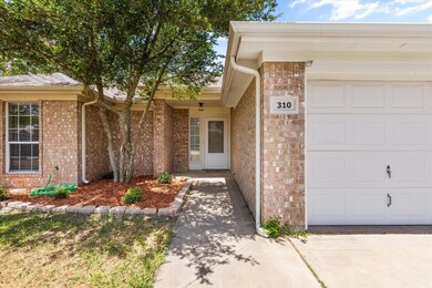 310 Preston Dr, Cleburne, TX 76033 - photo 4