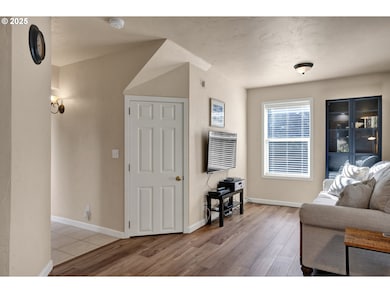 4567 Heceta St, Florence, OR 97439 - photo 7