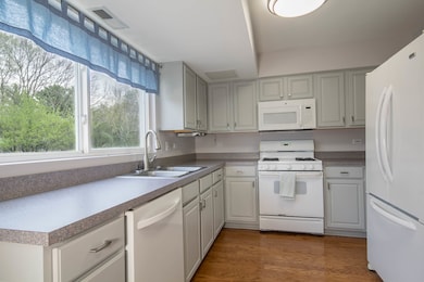 167 Eisenhower Dr unit 1, Oswego, IL 60543 - photo 7