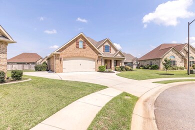 317 Emily Maygan Dr, Warner Robins, GA 31088 - photo 2