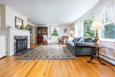 4 Wabun Rd Cape Elizabeth ME-large-007-0