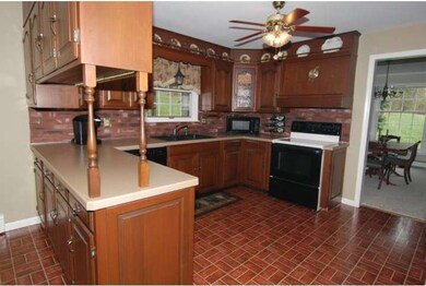 63 Grist Mill Rd, Boyertown, PA 19512 - photo 4