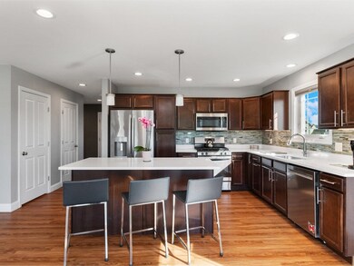 142 Commodore Dr, Vergennes, VT 05491 - photo 4