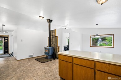 14208 Bald Hill Rd SE, Yelm, WA 98597 - photo 4