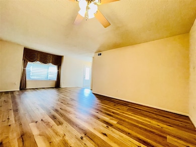 1251 Country Place Dr, Houston, TX 77079 - photo 5