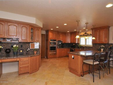 011_Kitchen