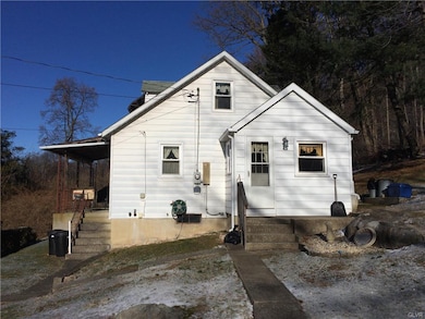 116 White Oak Ln, Emmaus, PA 18049 - photo 2