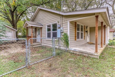 213 W 1st St, Weatherford, TX 76086 - photo 4