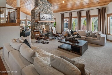 Sprawling Multi-Zone Living Area