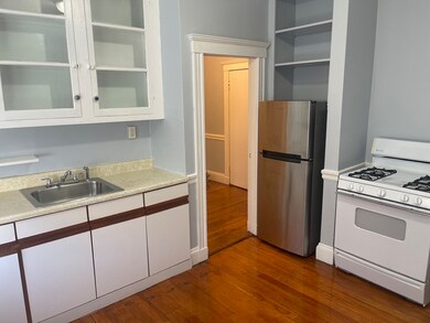 4 Hancock St unit 5, Malden, MA 02148 - photo 2