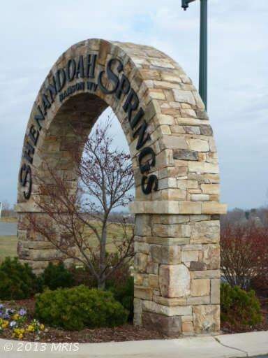 81 Glenbrook Rd, Ranson, WV 25438 - photo 2