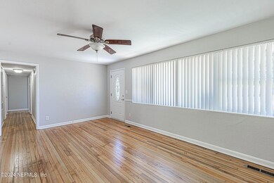 2733 Hirsch Ave, Jacksonville, FL 32216 - photo 7