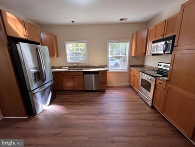 18251 Old Triangle Rd, Triangle, VA 22172 - photo 7