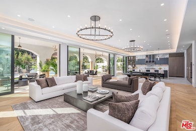 611 N Hillcrest Rd, Beverly Hills, CA 90210 - photo 4