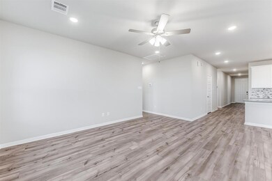 3032 Dixondale Dr, Fort Worth, TX 76108 - photo 6