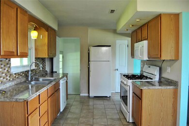 101 Rex Dr, Collinsville, IL 62234 - photo 4