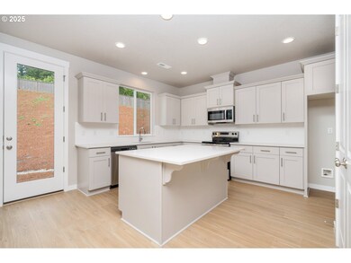 1607 NE Josephine Ct, Estacada, OR 97023 - photo 5