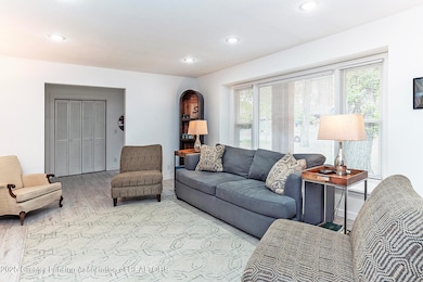 6327 Skyline Dr, East Lansing, MI 48823 - photo 4