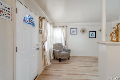 8236 Pierson St, Detroit, MI 48228 - photo 4