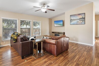 5-web-or-mls-708 NE Ute Ct, Redmond-5