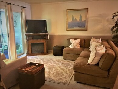 C6 Bristol Woods Dr unit 6C, Bristol, RI 02809 - photo 2