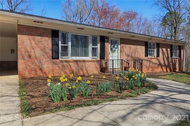 3301 Windsor Place, Statesville, NC 28625 - photo 3