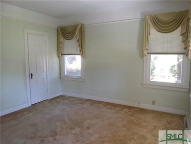 Dining room could be 4th bedroom with closet