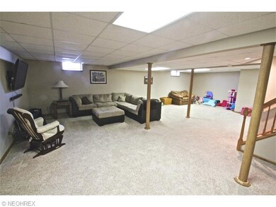 9582 Amberwood Ct, Broadview Heights, OH 44147 - photo 6