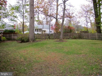 2219 Orchid Dr, Falls Church, VA 22046 - photo 7