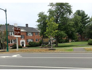 35 Hammond Pond Pkwy unit 1, Chestnut Hill, MA 02467 - photo 2