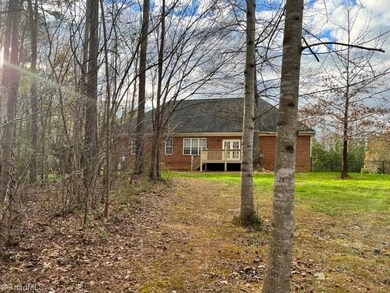 1180 Chamberlin Dr, Asheboro, NC 27205 - photo 5