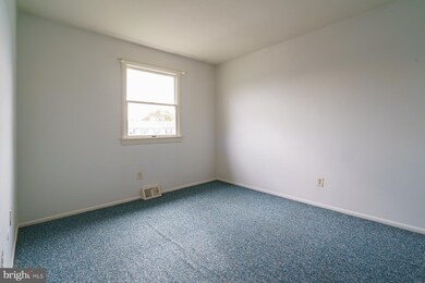 429 Colonial Dr, East Greenville, PA 18041 - photo 6