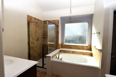 6107 Carnaby Ln, Rosenberg, TX 77471 - photo 3