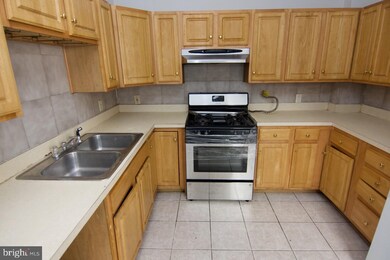 224 N 10th St, Reading, PA 19601 - photo 7