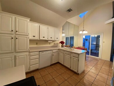 2905 Eagles Nest Dr, Bedford, TX 76021 - photo 6