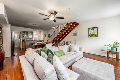 1602 Elgin St unit 8, Houston, TX 77004 - photo 2