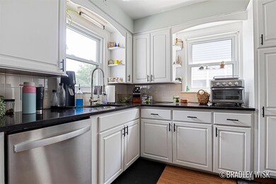 302 W 22nd St_21
