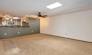 17202 N Pinion Ln, Sun City, AZ 85373 - photo 2