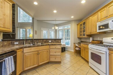 18 Eastgate Rd, Derry, NH 03038 - photo 3