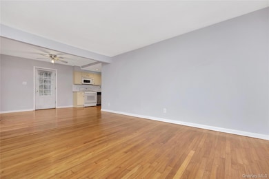 842 Brook St, West Babylon, NY 11704 - photo 7