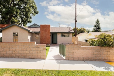 415 N 8th LR-2