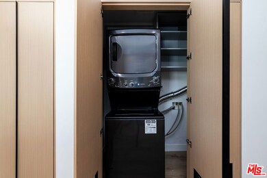 4615 St Charles Place unit 1/2, Los Angeles, CA 90019 - photo 6