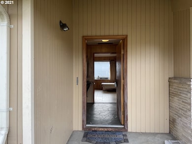 136 NE Ash St, Sheridan, OR 97378 - photo 4