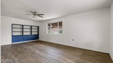 19-web-or-mls-117-w-george-truit-st